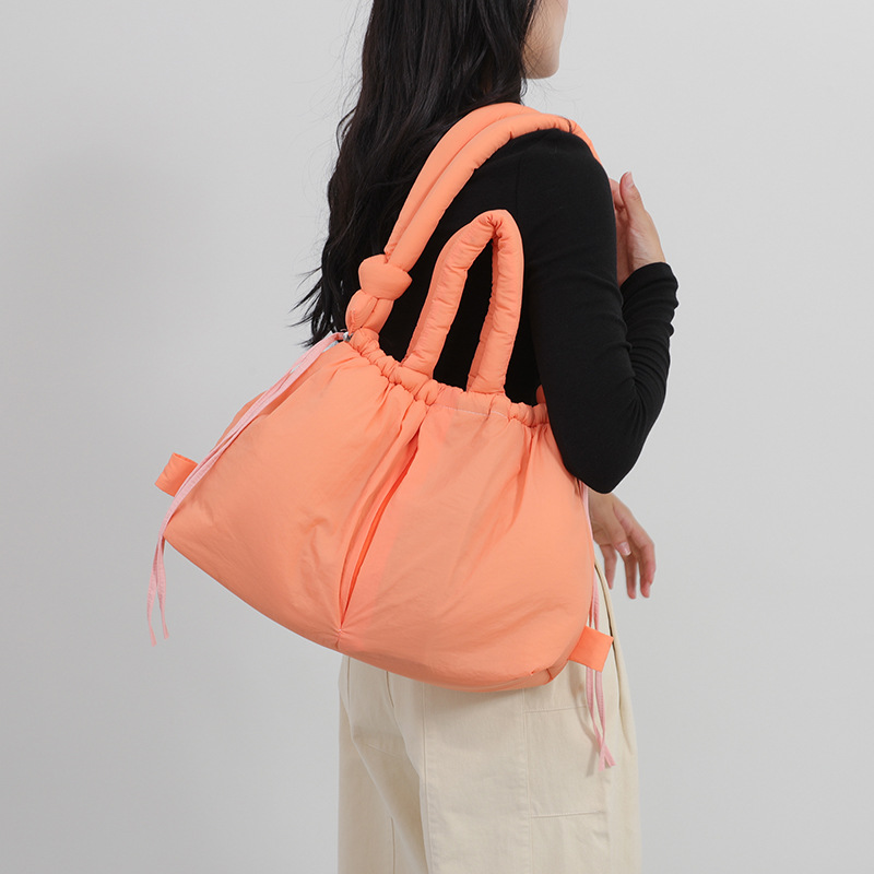 여성용 새 가방 다운 패딩 자켓 가방 패션 싱글 숄더  - Shoulder Bag Structured 리뷰 및 가격